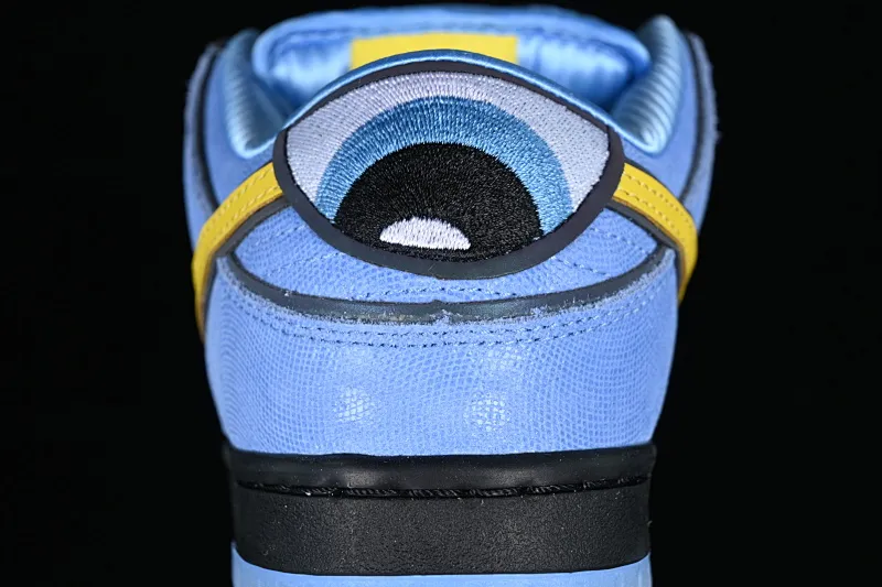 All categories Nk SB Dunk series Nk SB Dunk Low low-top sneakers F version The Powerpuff Girls x Nk SB Dunk Low Powerpuff Girls joint model low-top casual sneakers FZ8320-400